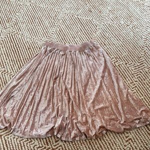 Velvet pleated skirt.
